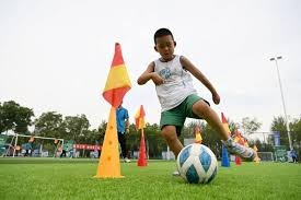 弗里克：当然想执教梅西，但他合同比我的晚一年到期